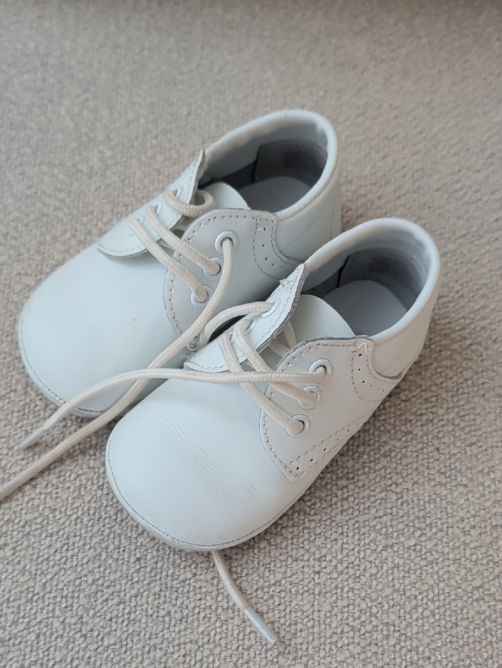 Angel Dear Cream Lace-Up Baby Walker Shoes